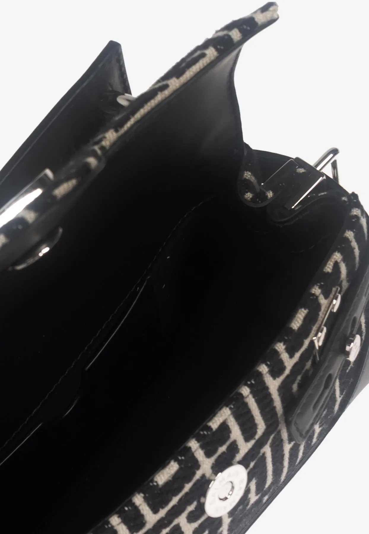 B-Buzz 19 Shoulder Bag
