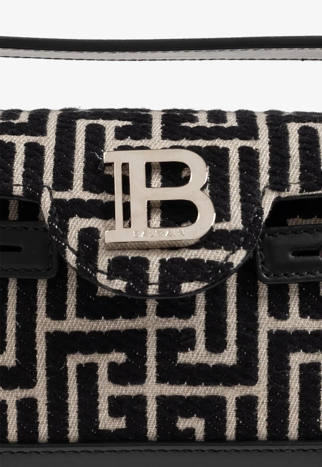 B-Buzz 19 Shoulder Bag