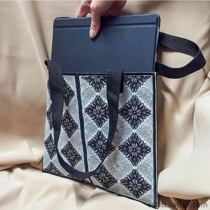 Block Beauty Bag