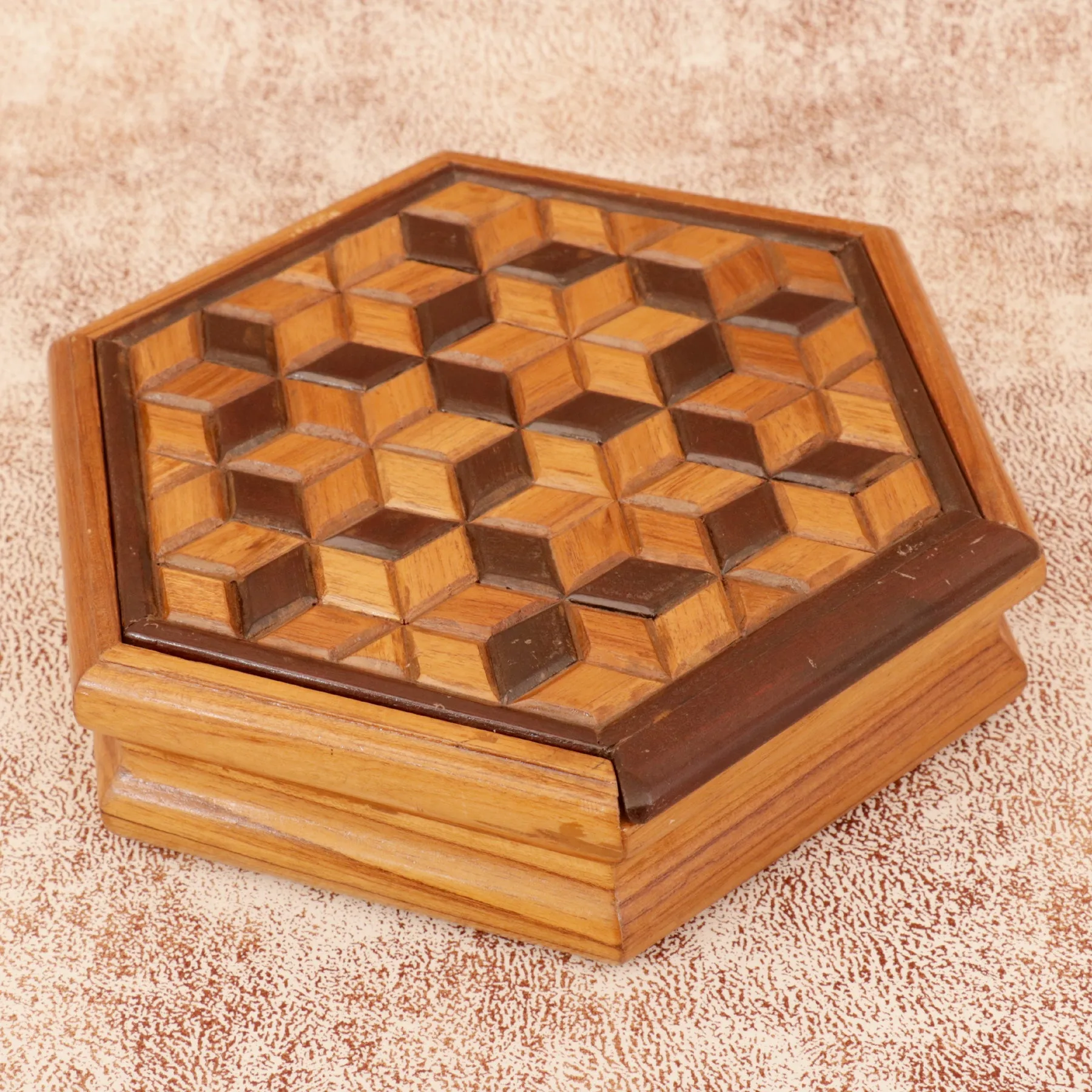 Hexagonal Inlay Box