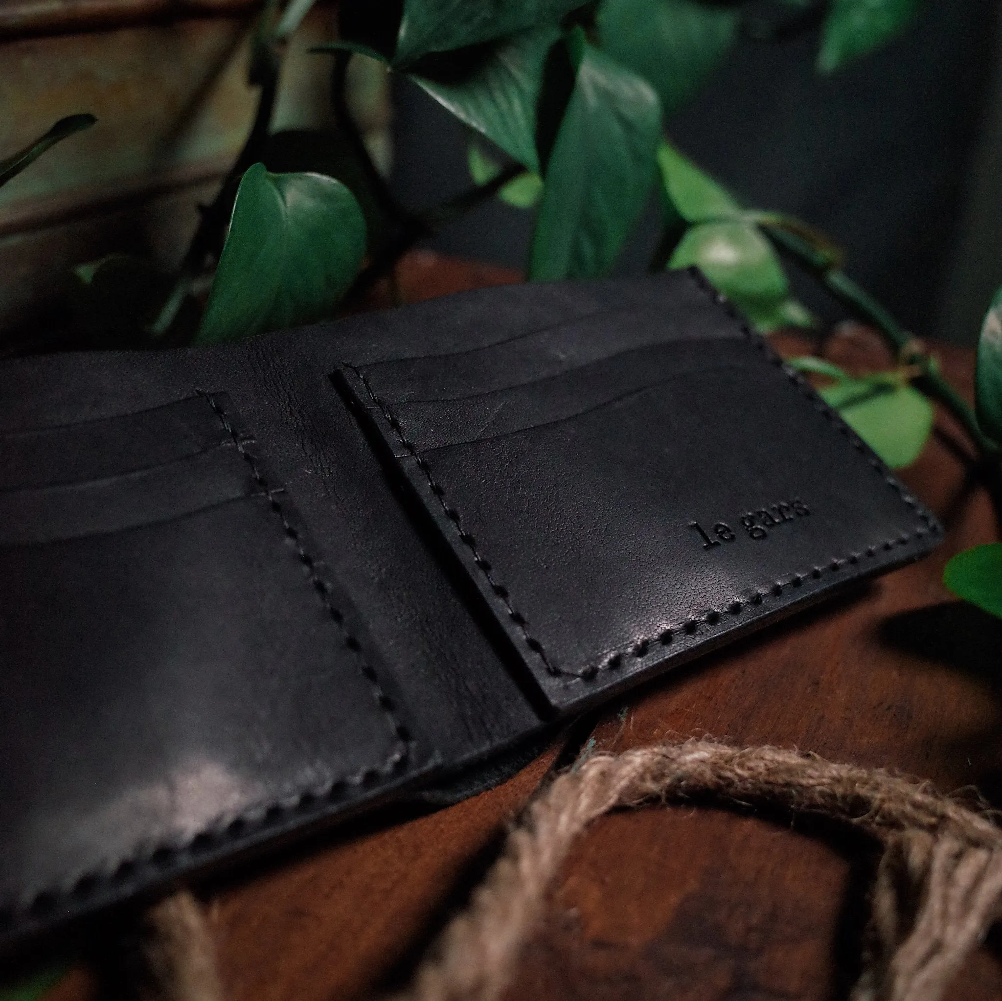 Ludger Leather Bifold Wallet – Black Edition