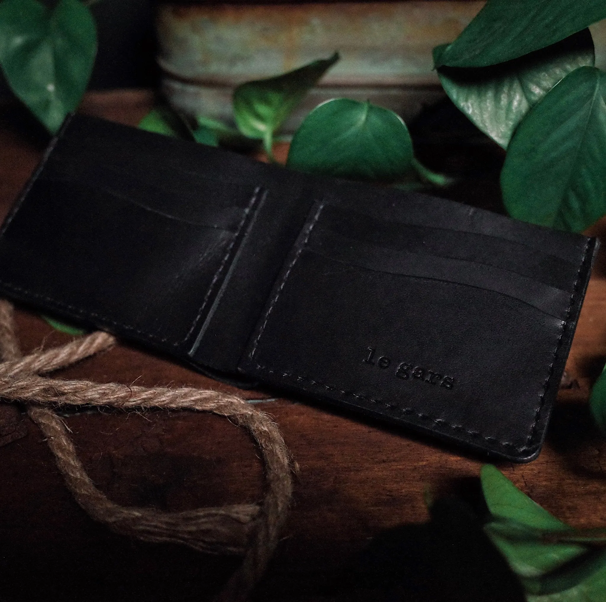 Ludger Leather Bifold Wallet – Black Edition
