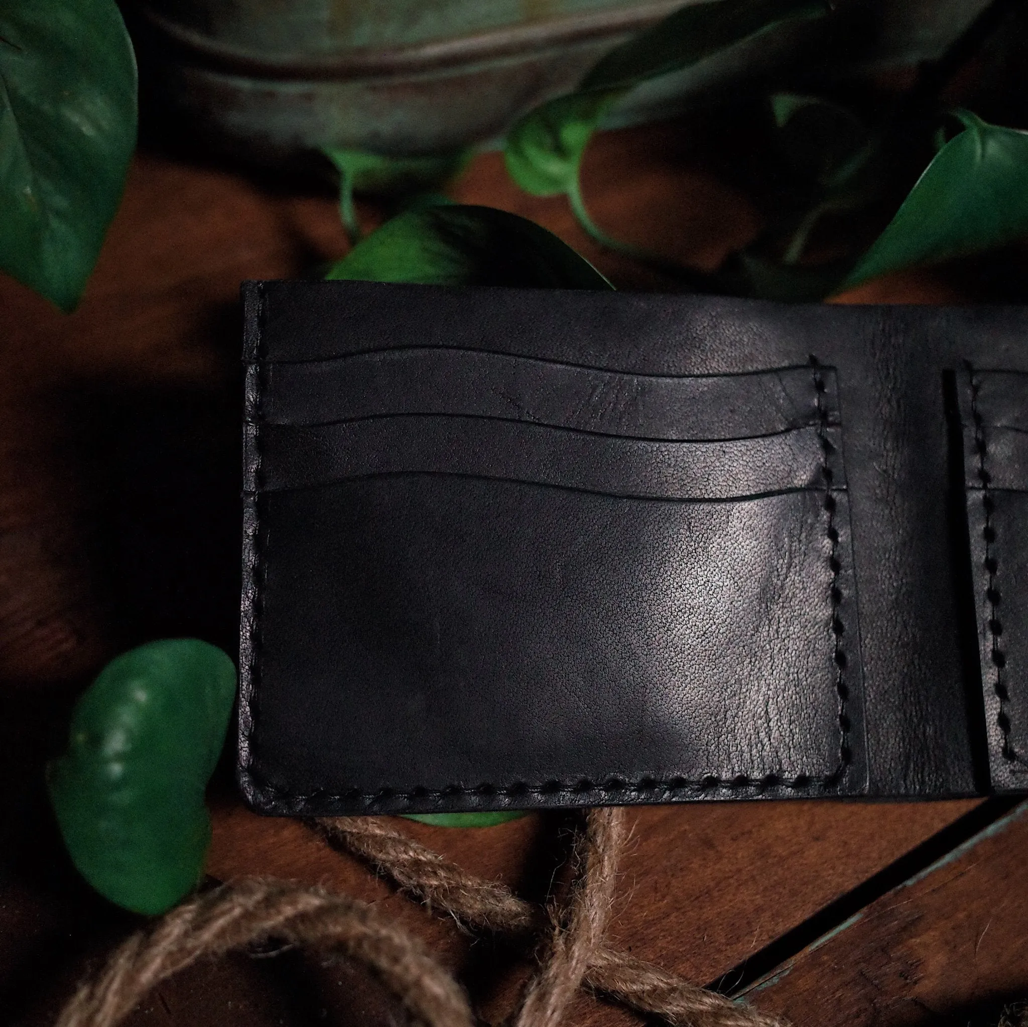 Ludger Leather Bifold Wallet – Black Edition
