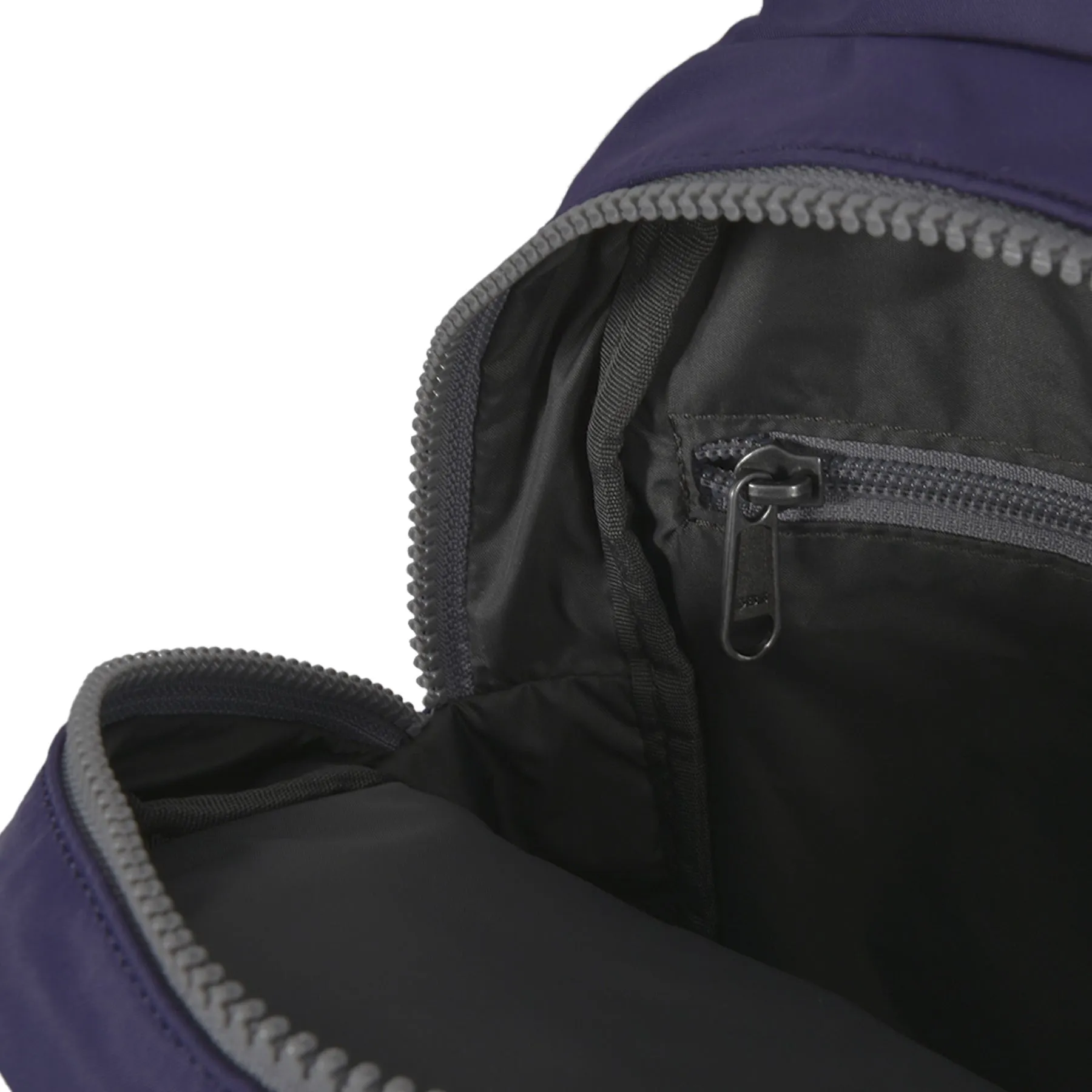 ROKA Willesden B Large Recycled Nylon Bag - Mulberry