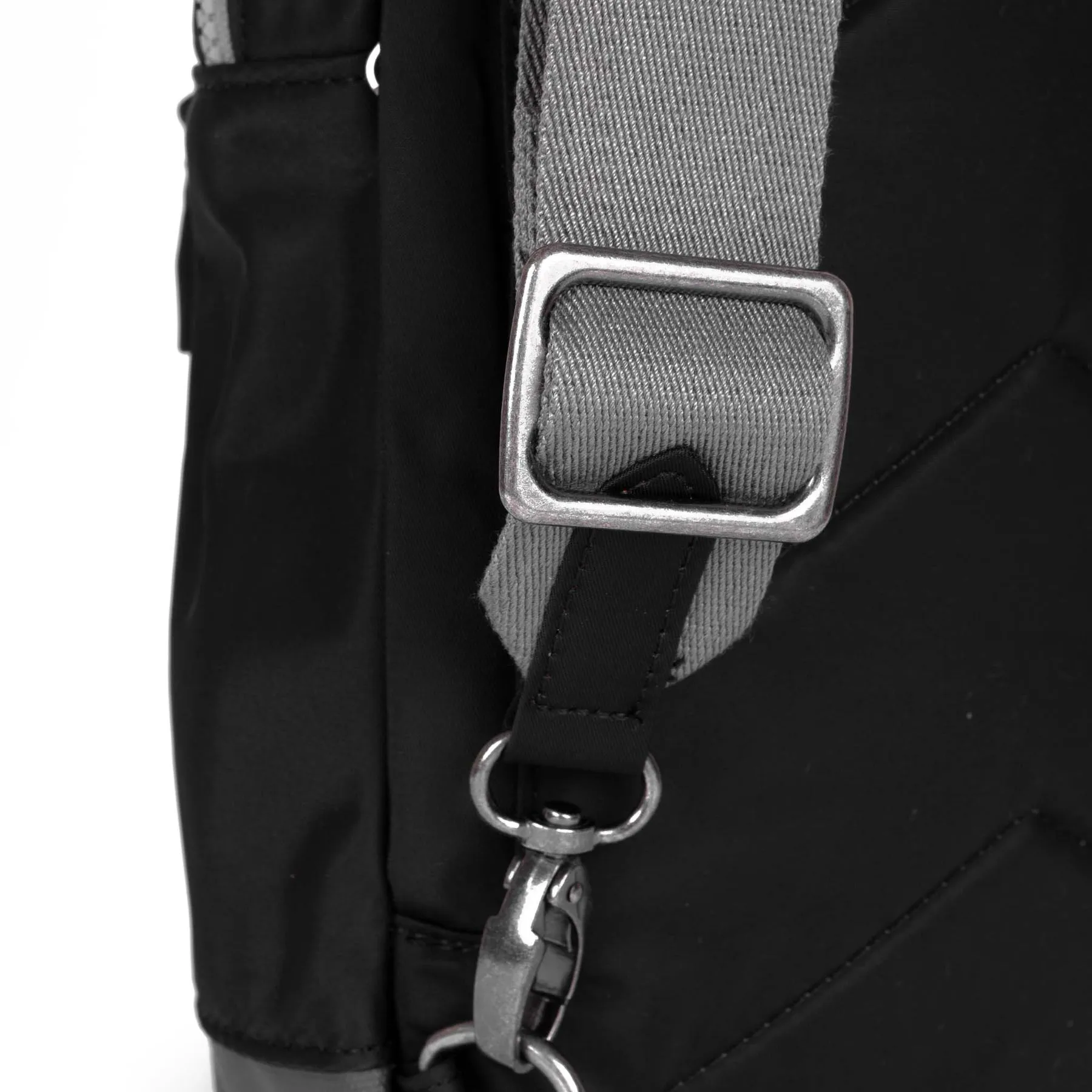 ROKA Willesden B XL Recycled Nylon Bag - Black