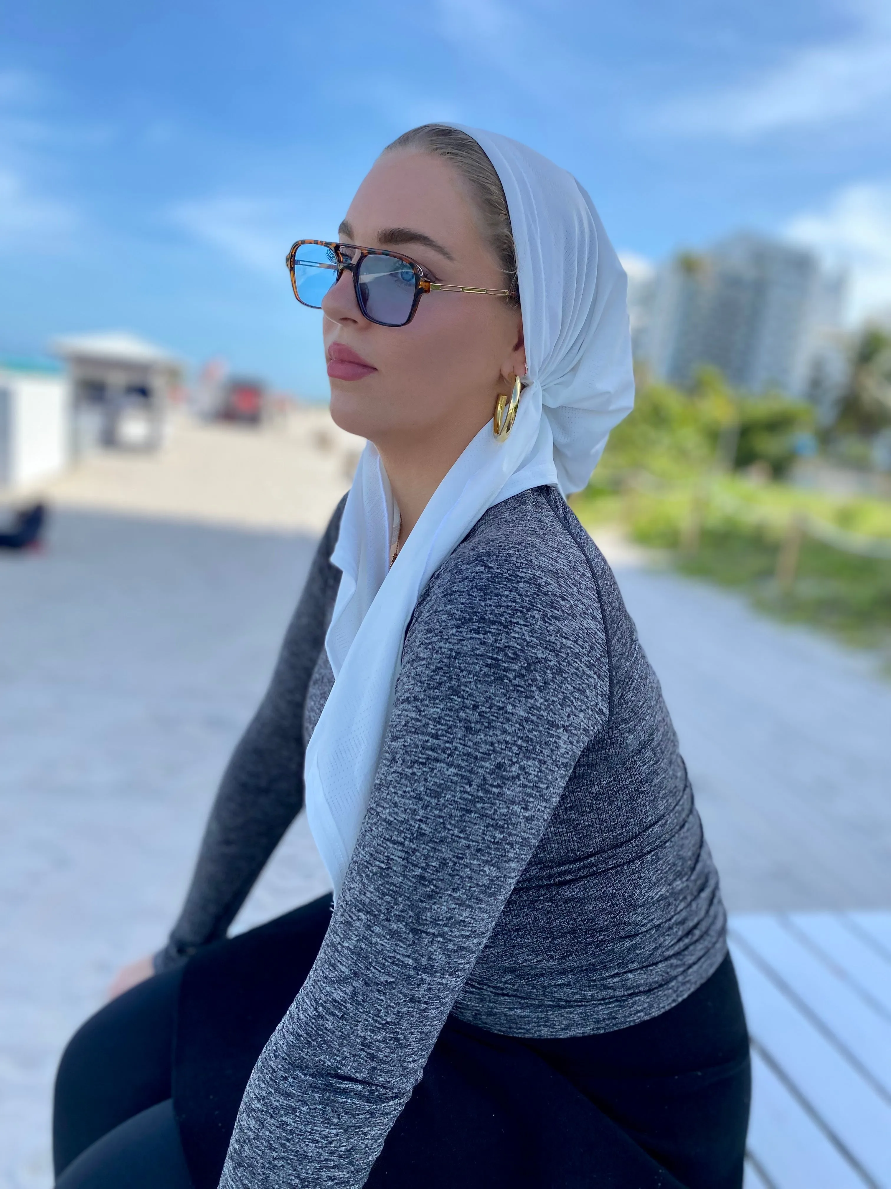 SB Dri Fit Pretied Scarf White (with Velvet Grip)