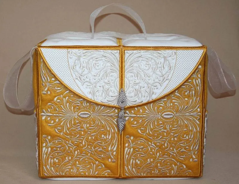 Tres Chic Tote Bag